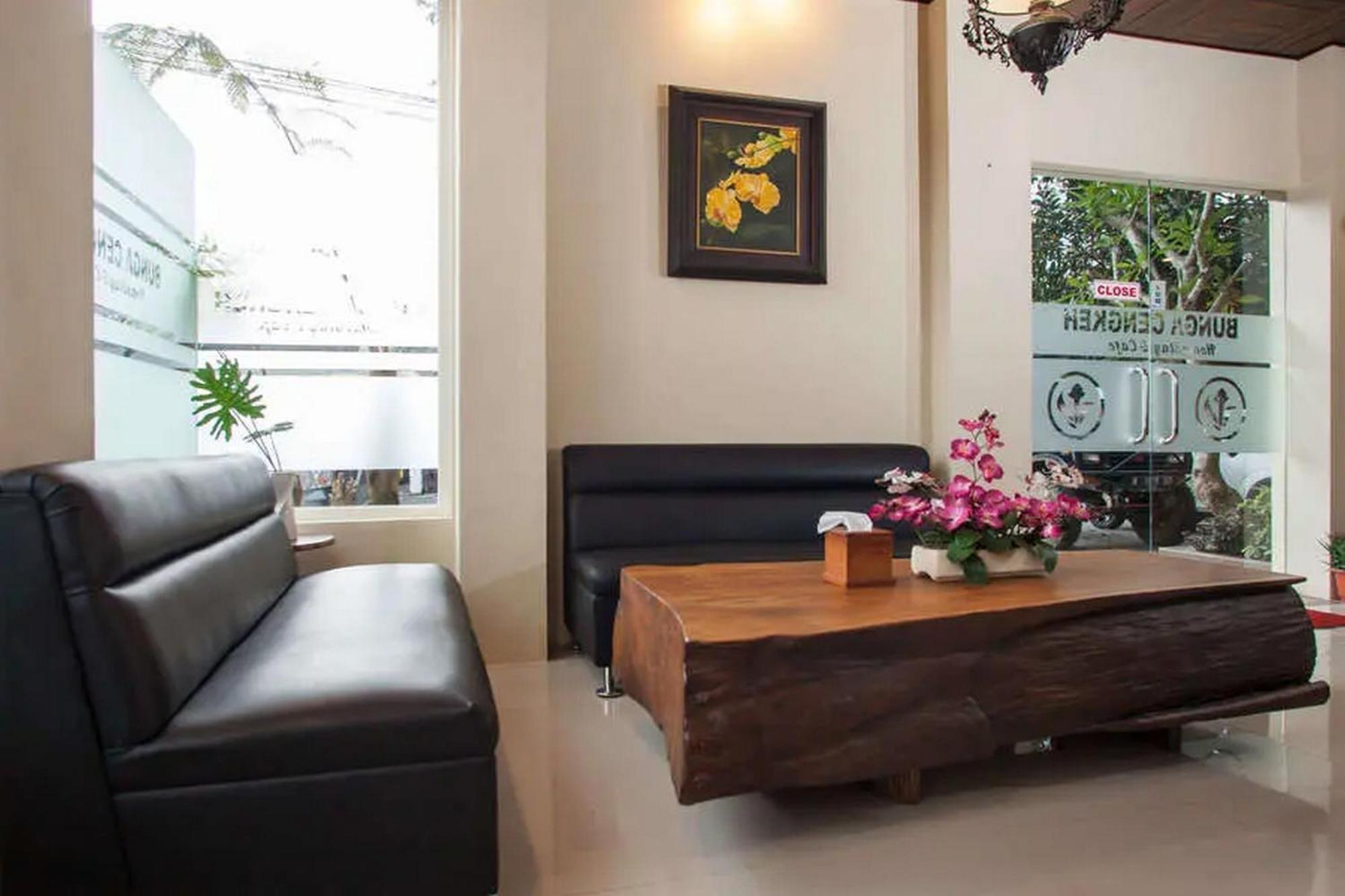 Reddoorz Premium @ Jalan Cengkeh Malang Hotel Eksteriør billede