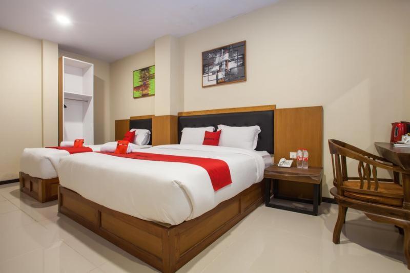 Reddoorz Premium @ Jalan Cengkeh Malang Hotel Værelse billede
